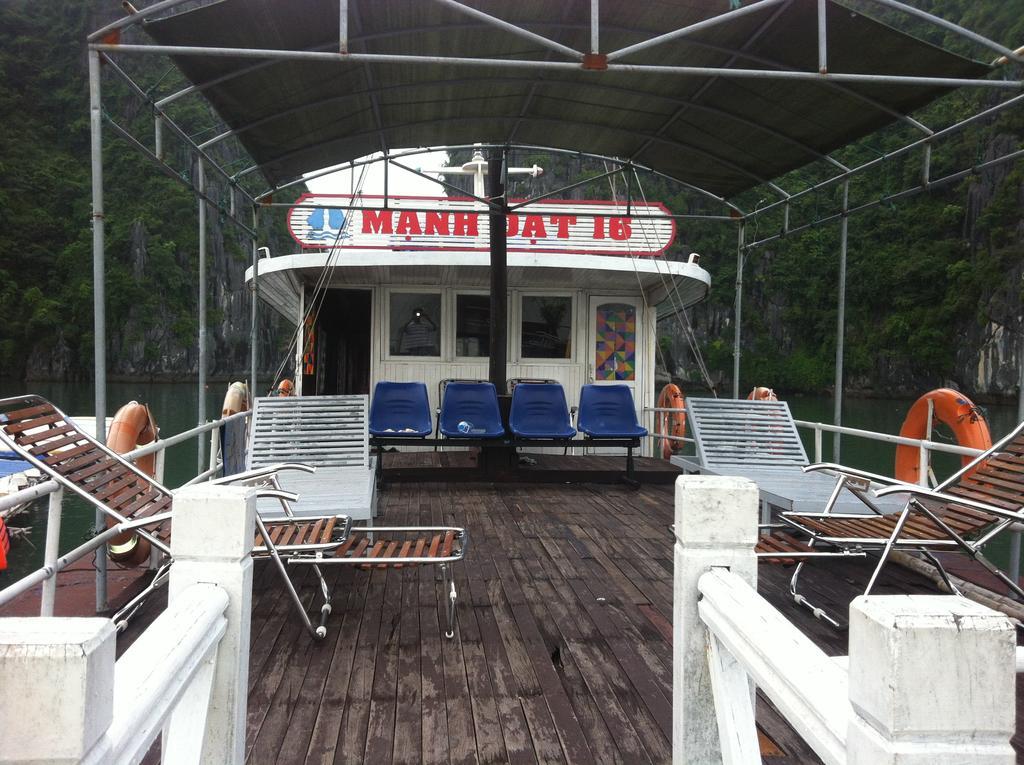 Thanh Tung Hotel Cat Ba Island Bagian luar foto