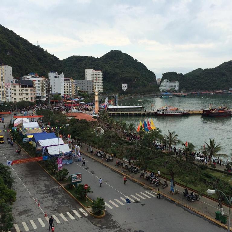 Thanh Tung Hotel Cat Ba Island Bagian luar foto